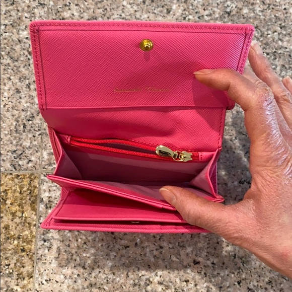 Samantha Thavasa pink saffiano leather wallet - Picture 7 of 9